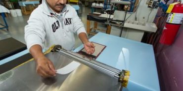 trendex employee using machine